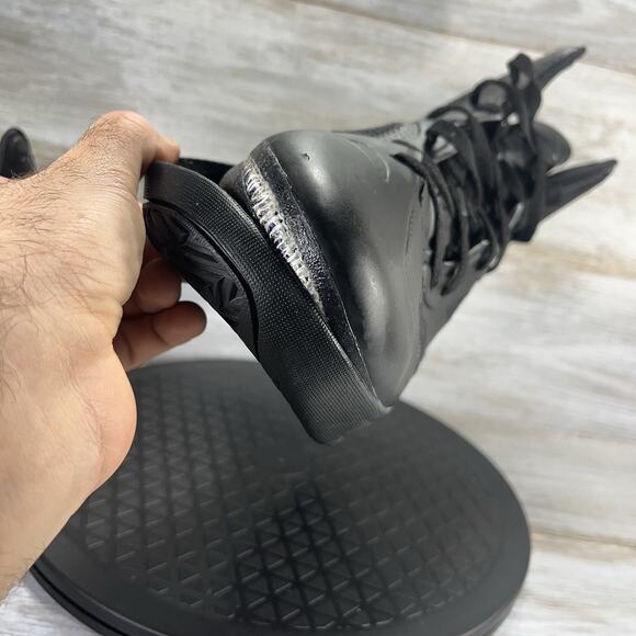 Nike Men’s Zoom Hyperfuse 2011 454136-003 Black Metallic Luster Shoes Size 15 - Picture 8 of 9